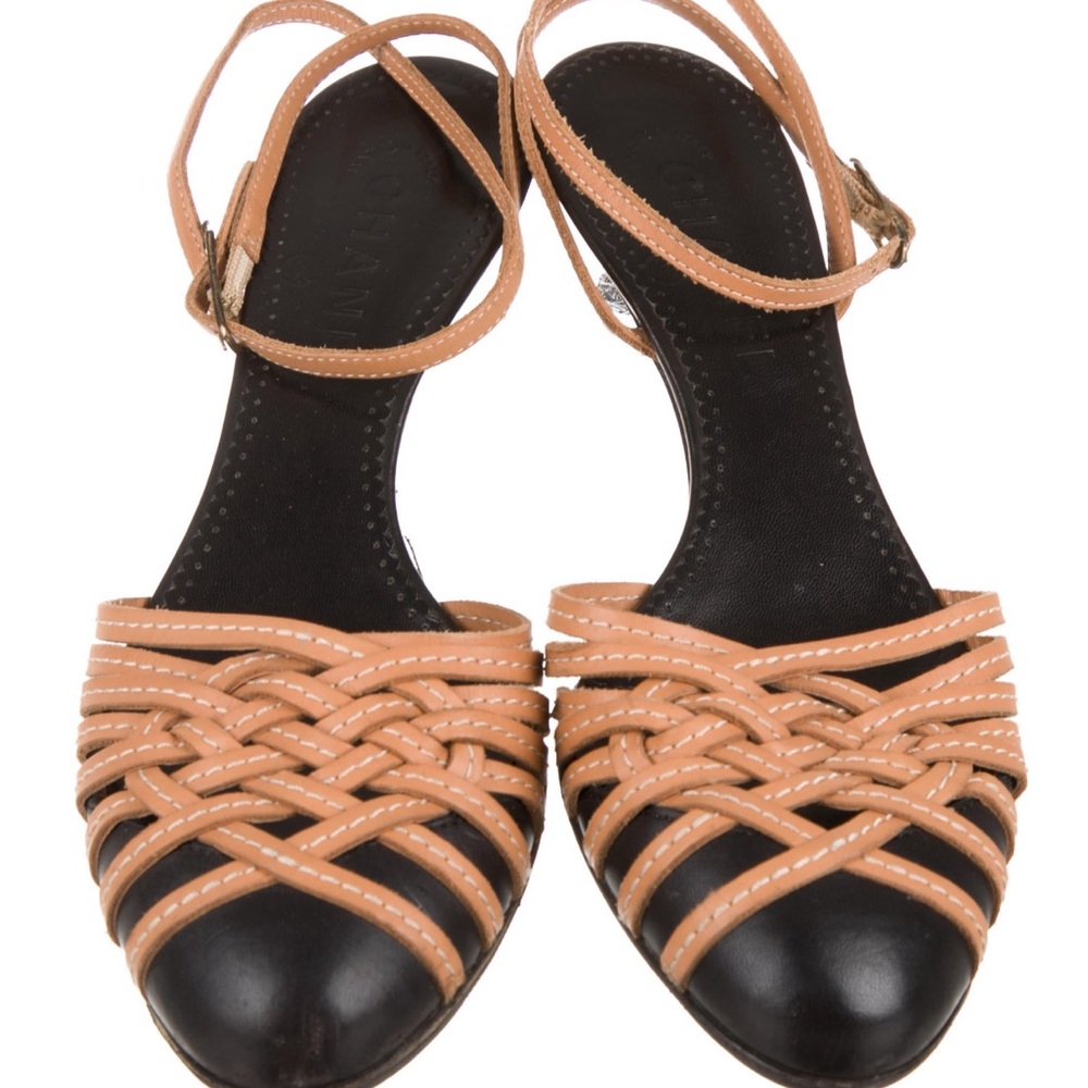 Chanel leather woven pumps